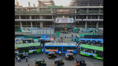 Maha Metro holds talks with auto unions to stop fleecing