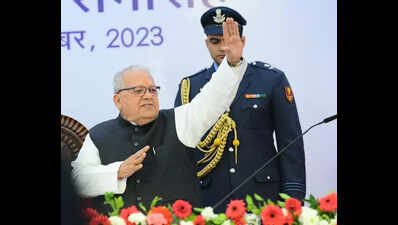Kalraj slams heckling of seer’s disciples