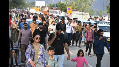 Suryakiran, sarang shows attract heavy crowd at Jal Mahal