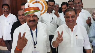 A setback for the BJP when the rebels elected Bhiwandi as mayor of the Kunj-led front