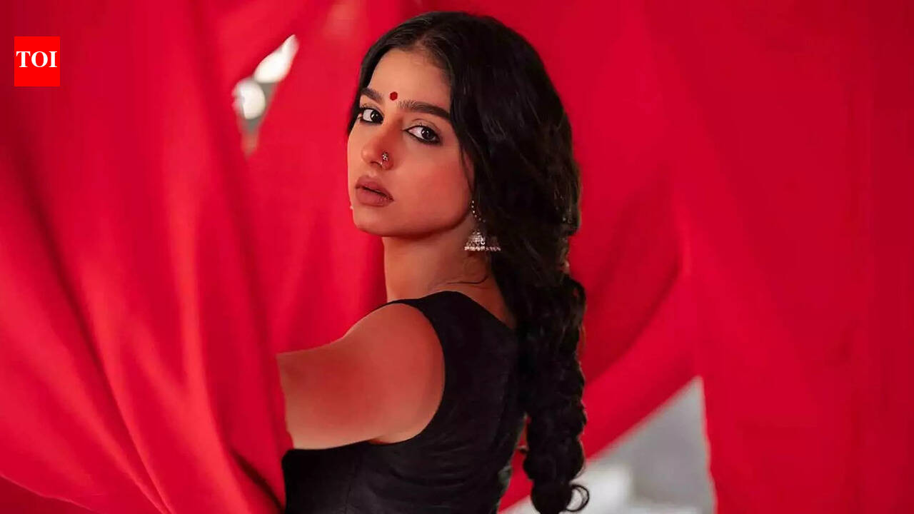 Cinema is a thread that binds people together: Anaswara Rajan