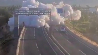 Footage shows highway swallowed by gas cloud after Chile truck explosion — watch