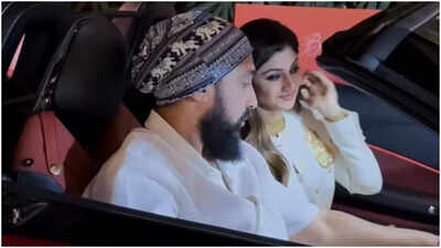 Shilpa Shetty and Raj Kundra step out for dinner with friends hours after he walks out on bail in money laundering case