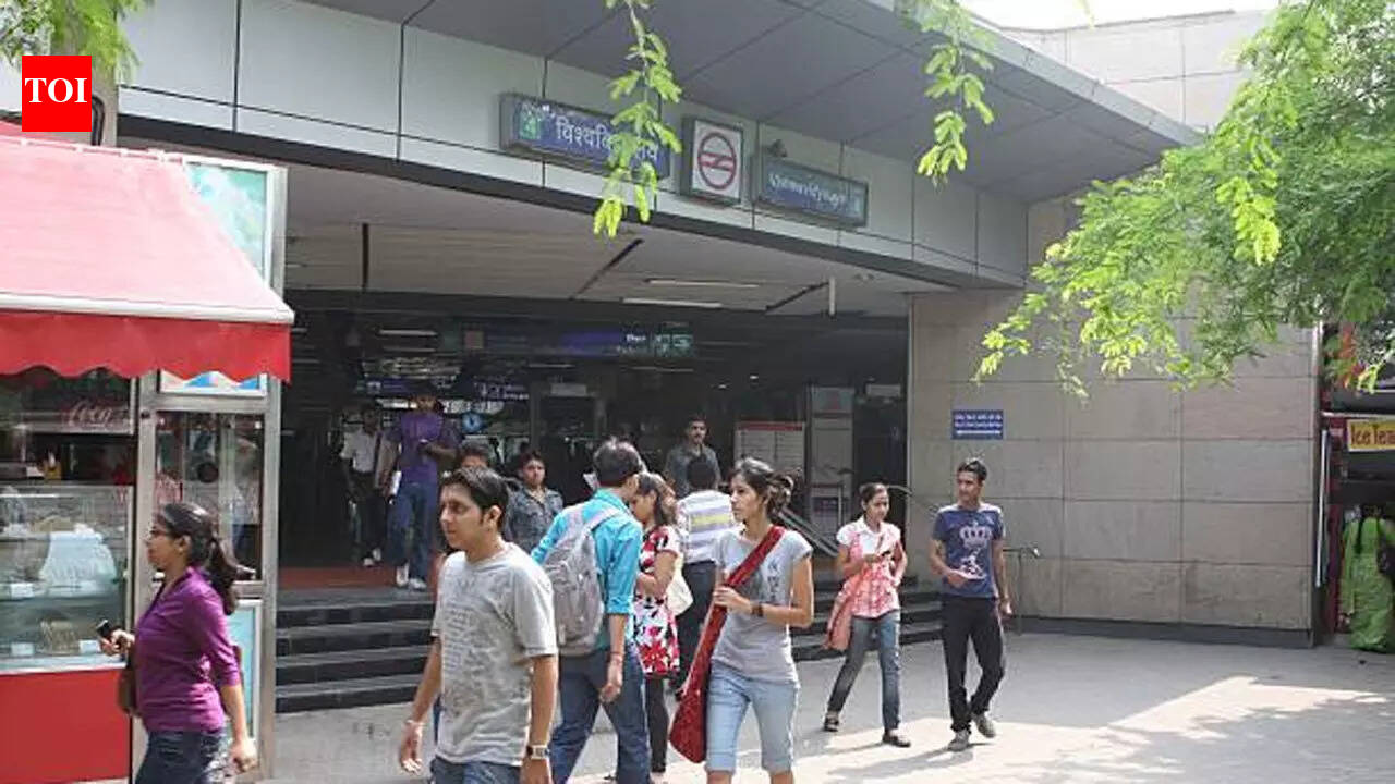 सीबीएसई बोर्ड परीक्षा 2026: दिल्ली मेट्रो बोर्ड परीक्षा के दौरान स्टेशनों पर सीबीएसई छात्रों को प्राथमिकता देती है