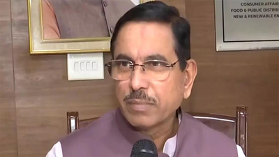 'सरकार अध्ययन करेगी': ट्रम्प टैरिफ पर अमेरिकी सुप्रीम कोर्ट के फैसले पर केंद्रीय मंत्री प्रल्हाद जोशी