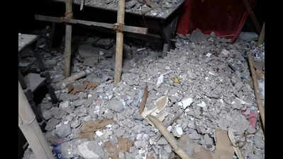 Ceiling chunk falls off in KMC building chief’s room, narrow escape for officer