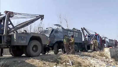 7 CRPF personnel injured in Srinagar as vehicle plunges into canal