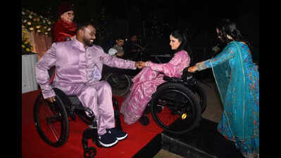 Love blossoms on road to recovery for 2 para athletes