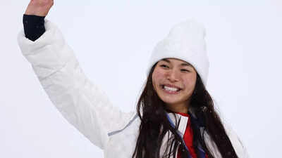 How many medals did snowboard star Chloe Kim add to her legacy?