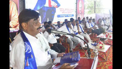 Make Dalit leader next Karnataka CM: Mahadevappa