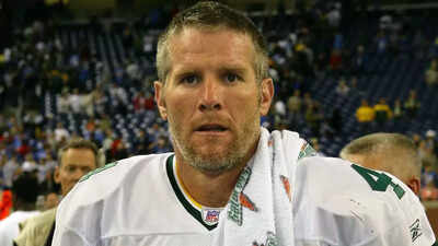 NFL legend Brett Favre warns about a crucial loss in college football that could impact Nick Saban