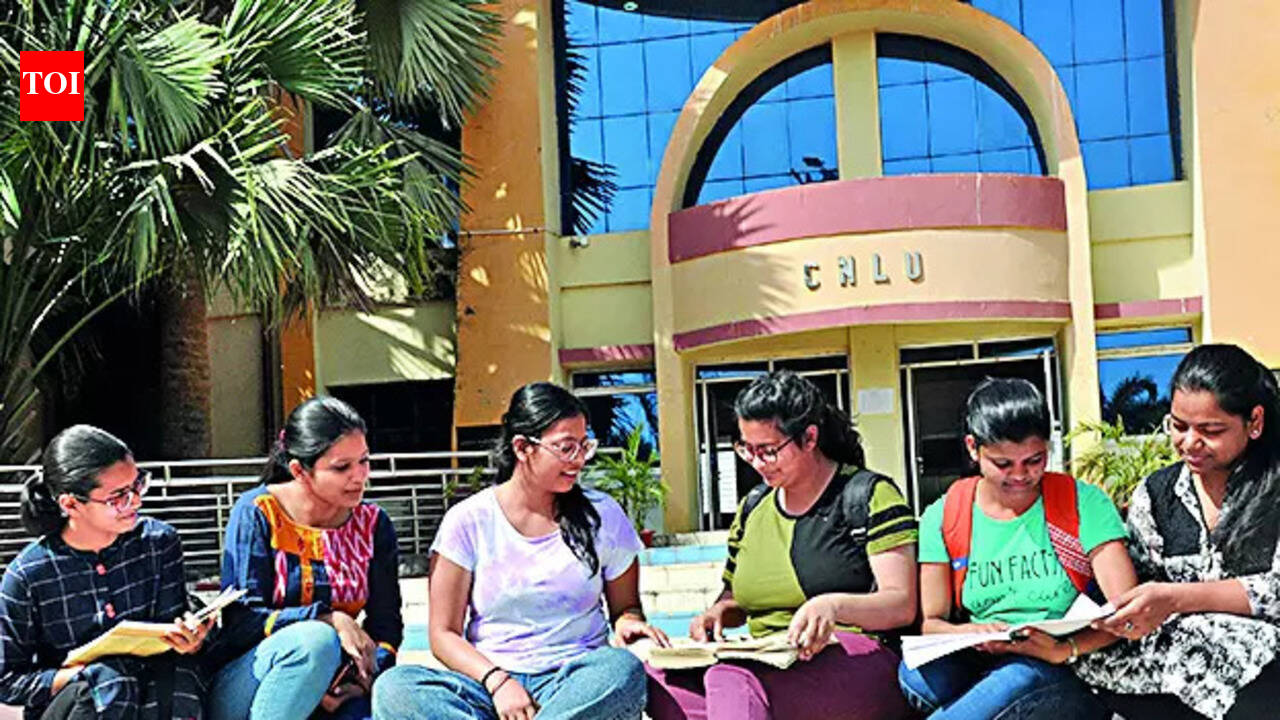 CNLU organises orientation programme on role of police in Gram Kachahri