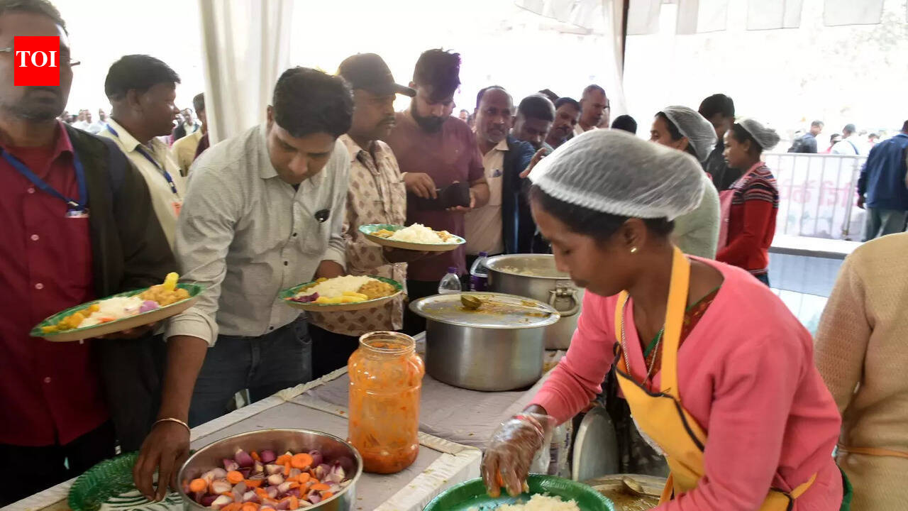 Women power for elections: Women of Palash Didi Café serve over 2,000 ...