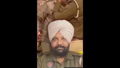 Punjab shocker: Two cops shot dead inside police post next to Pak border