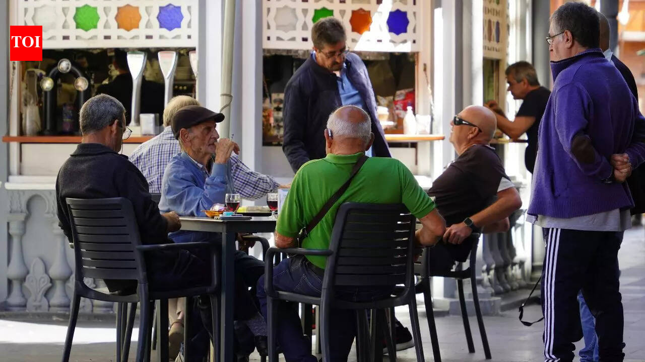 First ‘dementia village’ with shops, restaurant and theatre set to open in US to transform elderly care