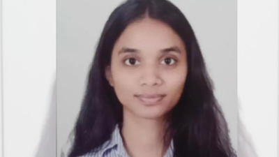 IT intern from Maharashtra drowns while taking selfie at Chennai’s Golden Beach; colleague missing