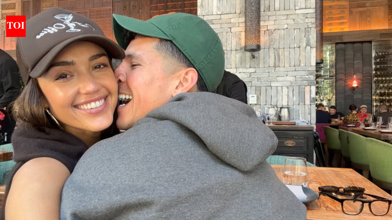 Jessica Alba shares steamy Miami escape with Danny Ramirez