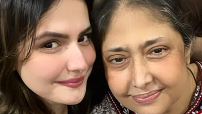  Zareen Khan cancels Islamic birthday celebrations, asks for prayers as her mother is hospitalized