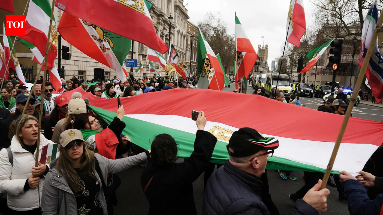 'இரானை விட்டு வெளியேறுங்கள்': மும்முரம் அதிகரிக்கும் நிலையில் இந்தியா தனது குடிமக்களுக்கு புதிய எச்சரிக்கை; கவனத்துடன் செயல்படுமாறு அறிவுரை