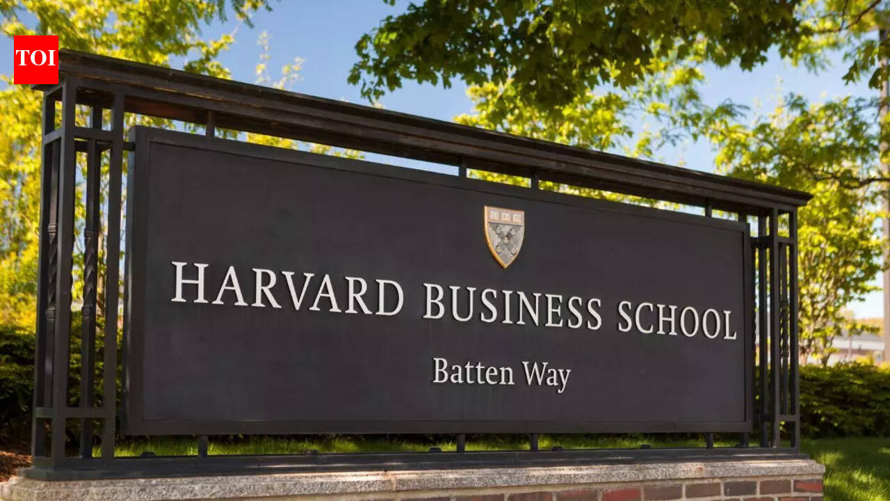 America’s degree dilemma: Why elite MBAs still print power and paychecks