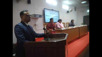 मगध महिला कॉलेज में छात्रों ने व्यवसाय सृजन के अवसर तलाशे