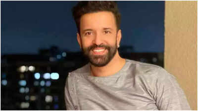 FIR fame Aamir Ali recalls struggling to afford food after his films failed to release, says, “I used to cry”