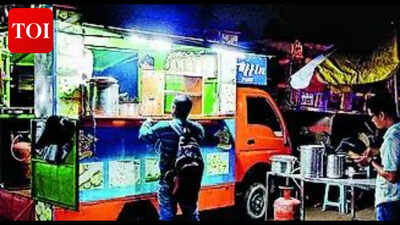 Roadside vendors hamper traffic on busy stretches, allege residents, as counters remain vacant at vending zones