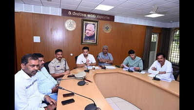 Minister asks Mysuru admin to resume tobacco auction