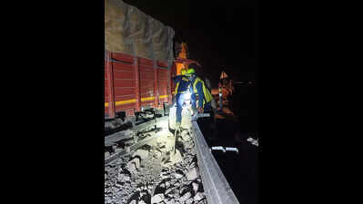 55yo driver dies as landslide hits truck in Tehri