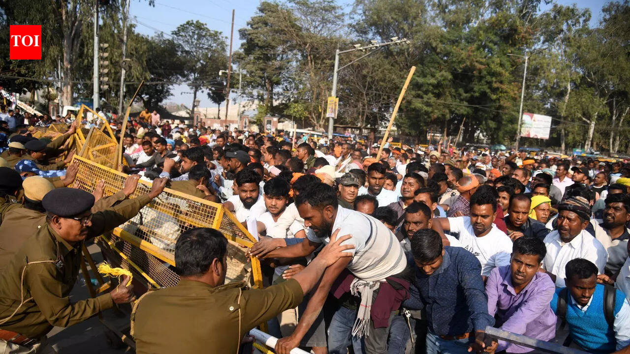 Protesting chowkidars caned, 15 detained