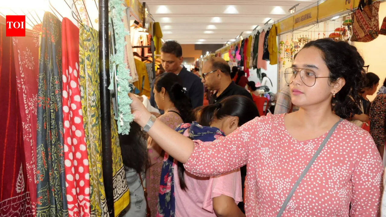 Mahila Phagunotsav clocks sales of Rs3 cr