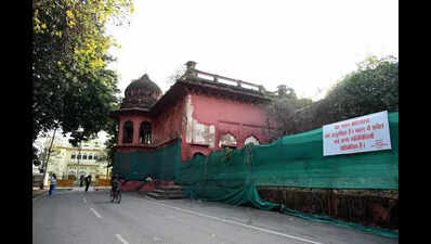LU student outfits face off over Lal Baradari’s closure