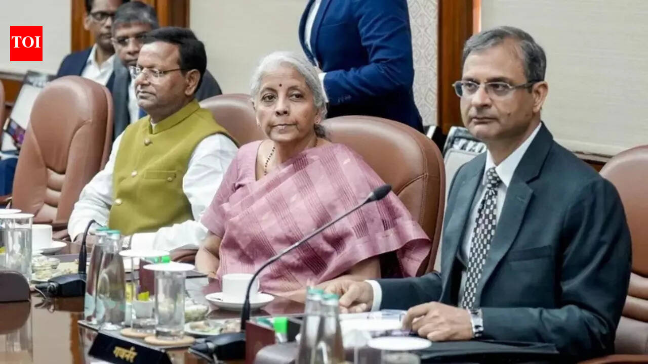 FM cautions lenders against mis-selling, calls it an offence