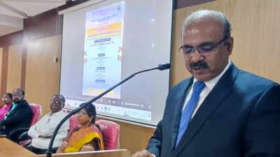  TN Lokayukta member explains principles of 'voterology' at Namakkal Law College