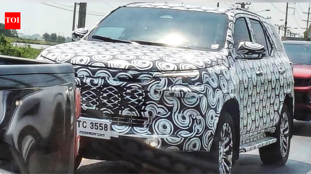 New Toyota Fortuner spotted: New macho, muscular design