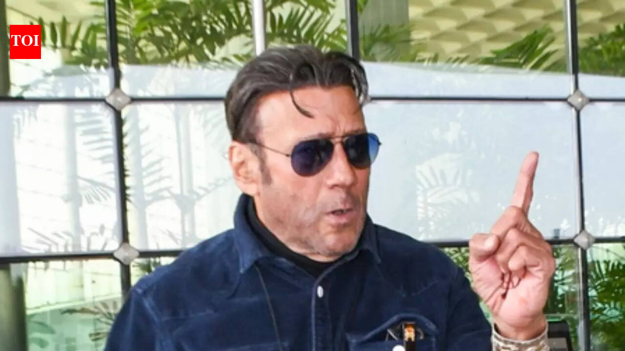 Jackie Shroff wishes his 'Prem Deewane' co-star Pooja Bhatt on her 54th birthday