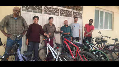  Urban communities are shifting to R mode