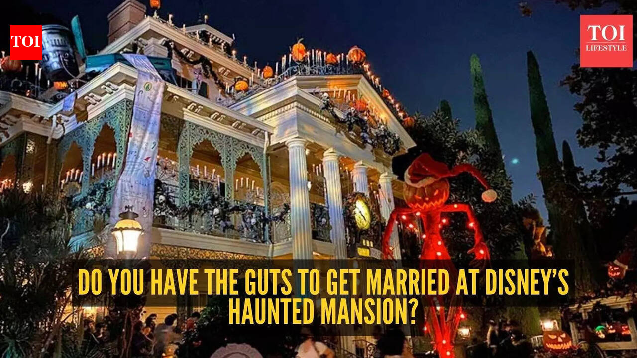 You can now get married at Disney's very spooky Haunted Mansion