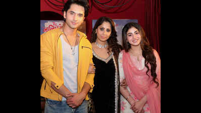 Roses and TV drama spotlight the Rose Festival in Chandigarh