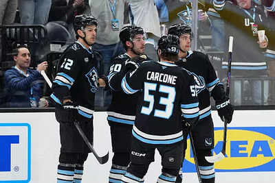  Utah Mammoth's NHL playoff contenders target blockbuster centre swap before trade deadline