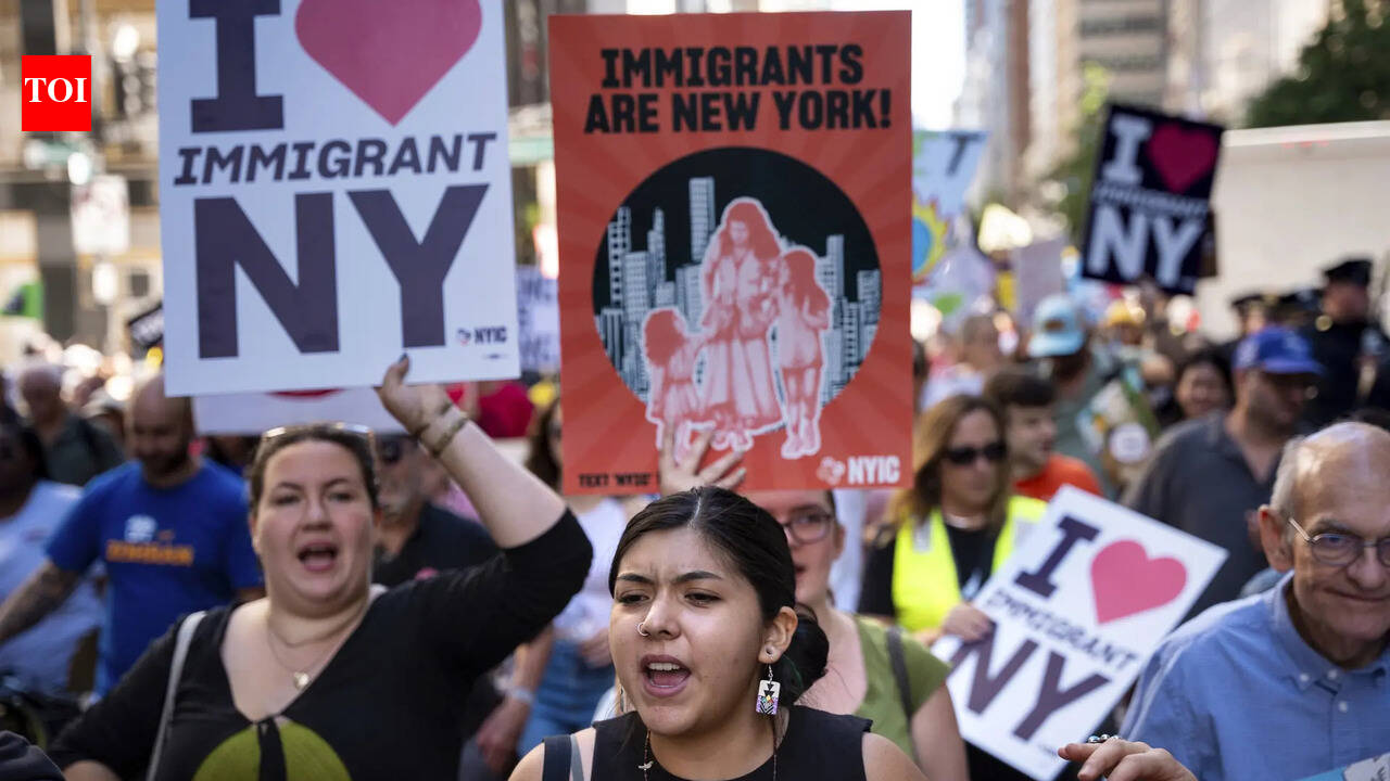 New York adds just 1,008 people in 2024–25 as immigration plummets to lowest level in four years