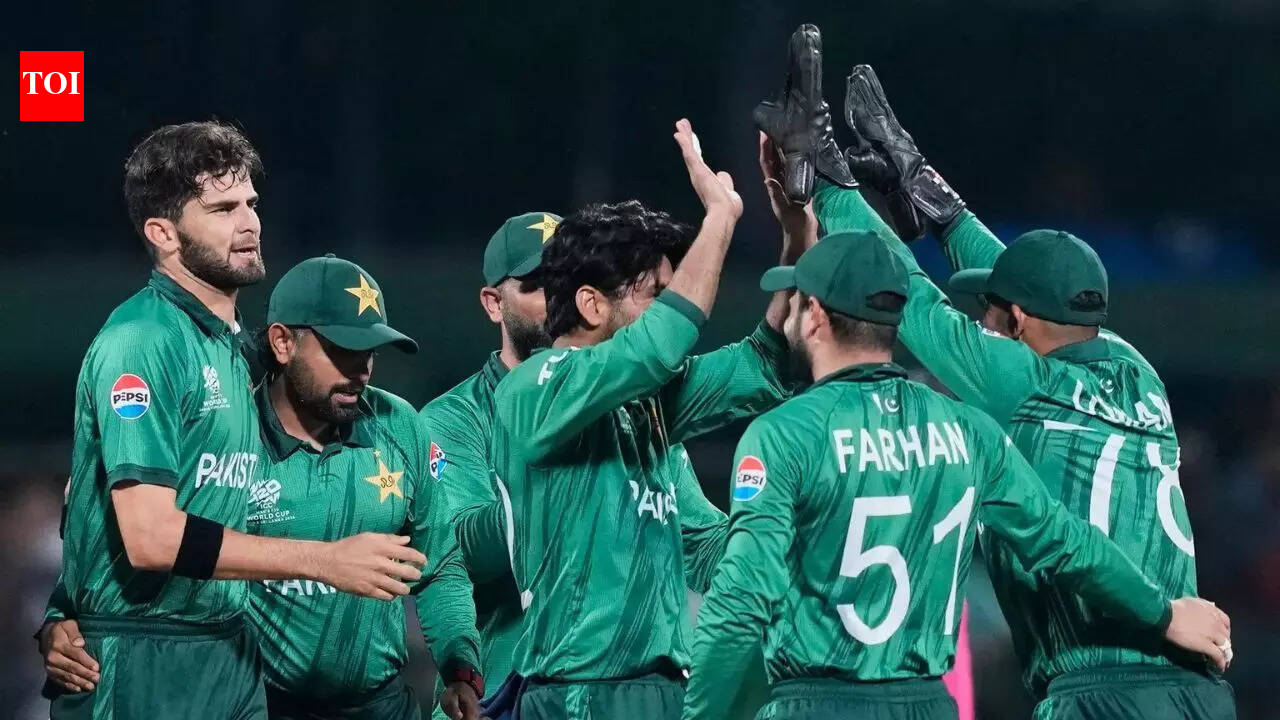 How can Pakistan reach T20 WC semi-final after England defeat?