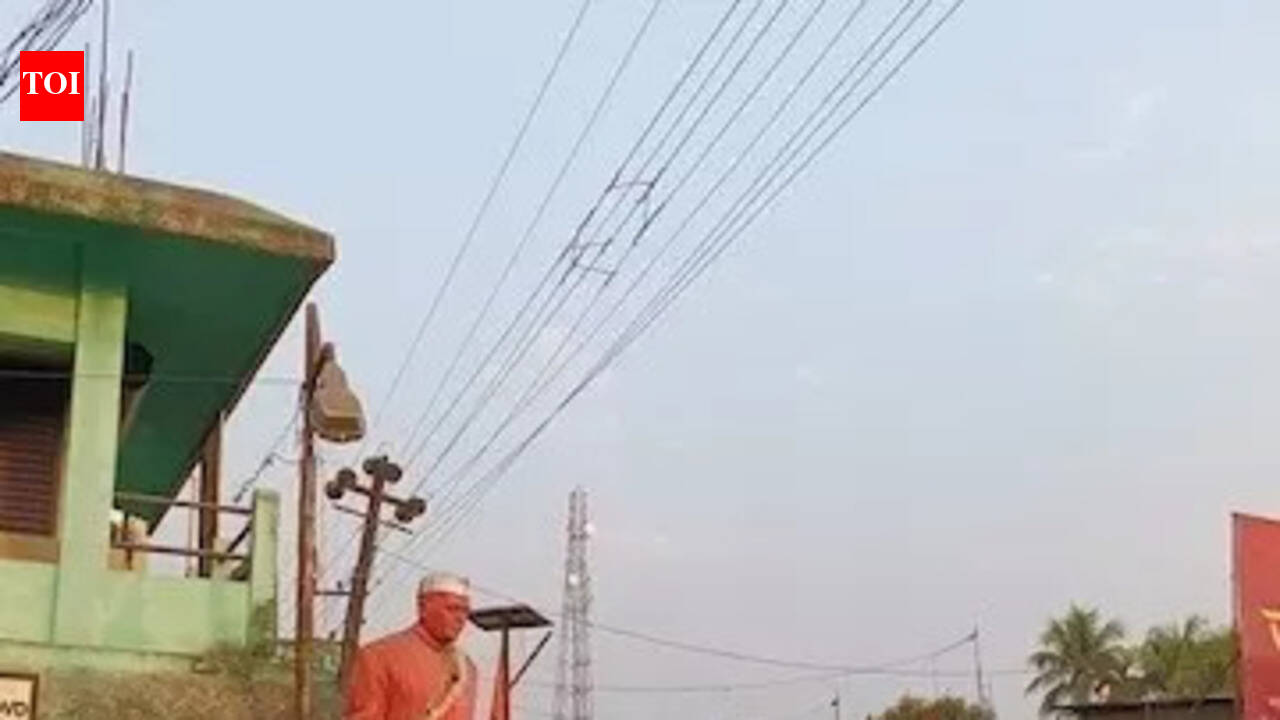 Miscreants uproot Nehru statue with excavator in Cachar