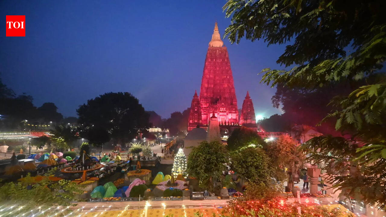 BTMC secretary discusses shrine conservation with CM