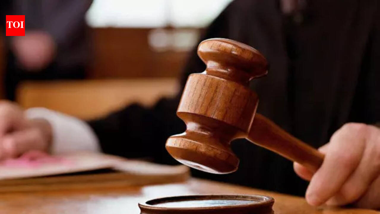 High Court panel OKs demands of subordinate court staff