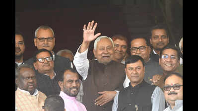 Ruckus in House over police action as Nitish slams RJD