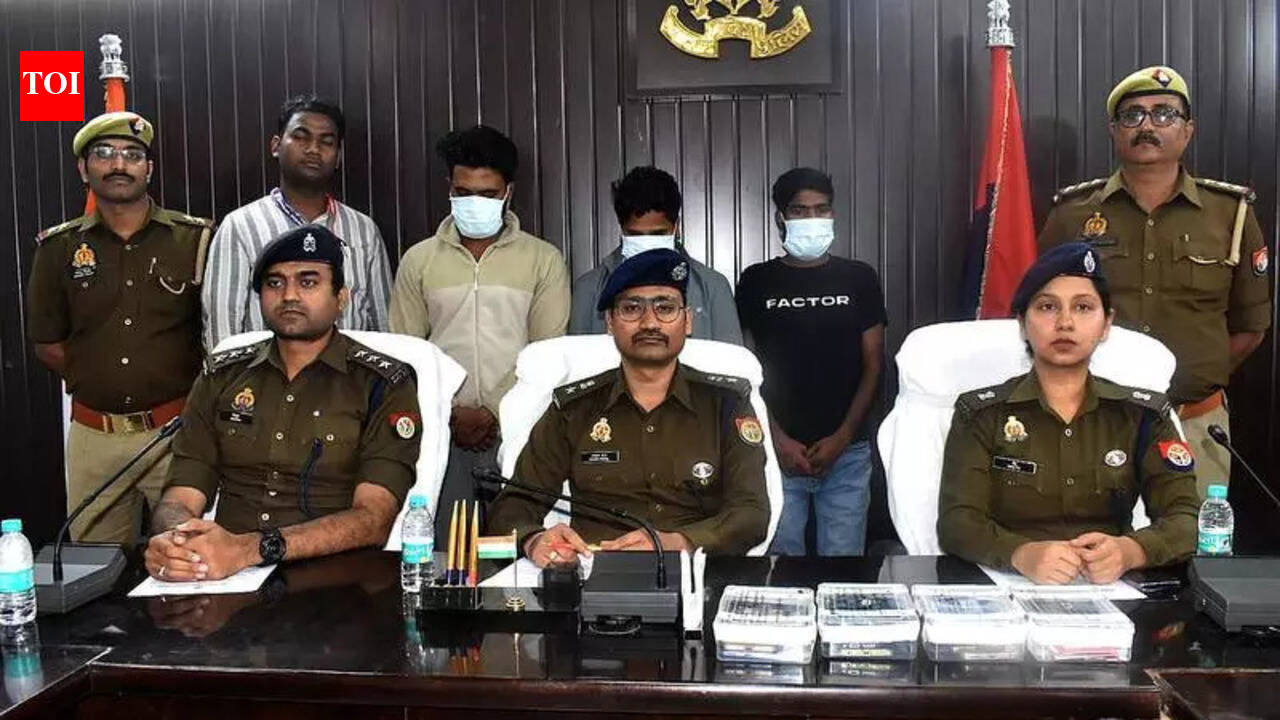 Credit card fraud gang busted in Kashi, 3 held