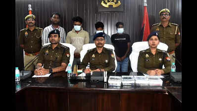 Credit card fraud gang busted in Kashi, 3 held