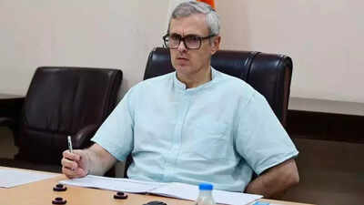 Omar Abdullah urges Kashmiri students to leave Iran soon