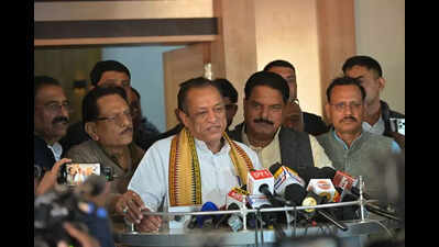 Row in Assembly over mobile veterinary unit sata; LoP seeks probe
